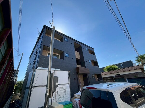 建築中