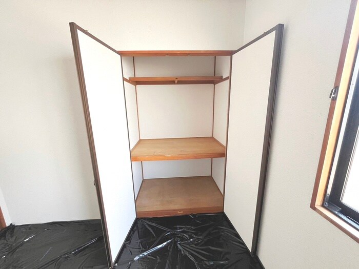 物件内観写真15　(収納)