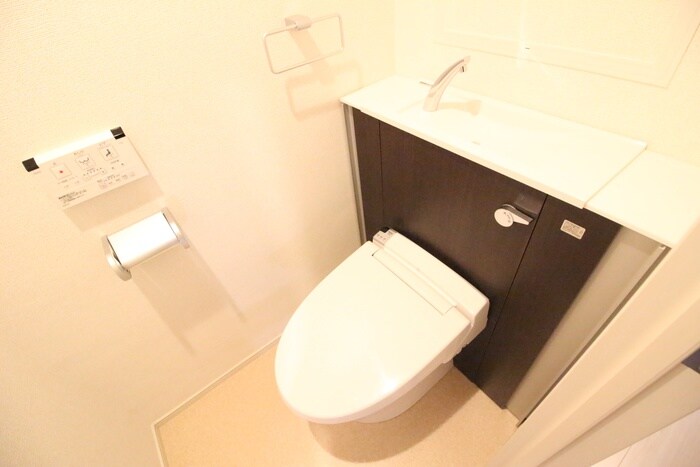 物件内観写真14　(トイレ)