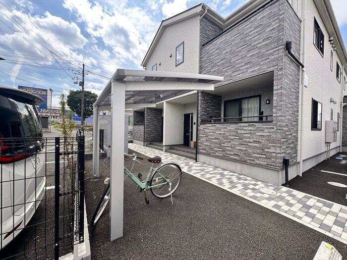 物件外観写真3　(駐輪場)