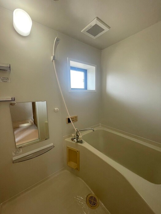 物件内観写真10　(バス／シャワールーム等)