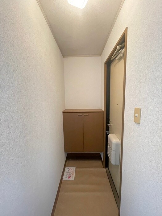 物件内観写真17　(玄関)