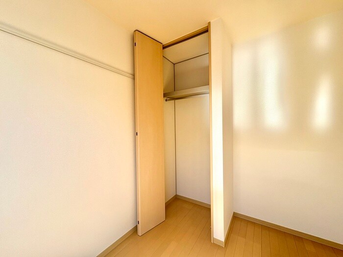 物件内観写真12　(収納)