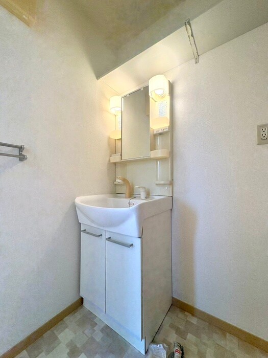 物件内観写真15　(洗面)