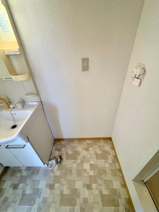 物件内観写真17　(洗濯機置場)