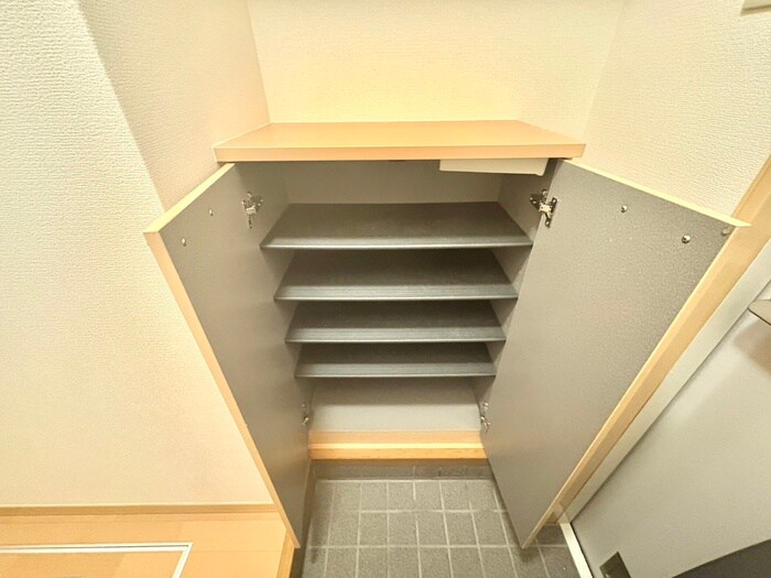 物件内観写真19　(靴箱)