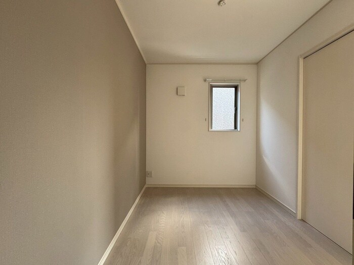 物件内観写真18　(居室)