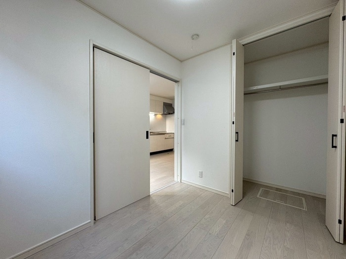 物件内観写真13　(居室)