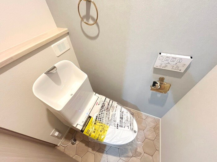 物件内観写真12　(トイレ)