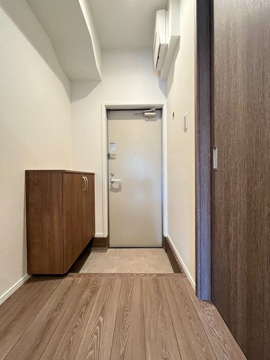 物件内観写真13　(玄関)