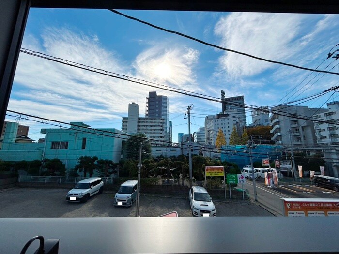 物件内観写真16　(室内からの展望)