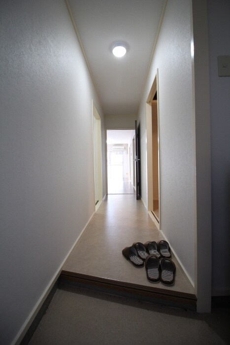 物件内観写真15　(玄関)