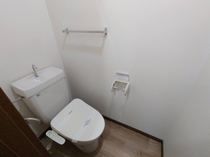 物件内観写真10　(トイレ)