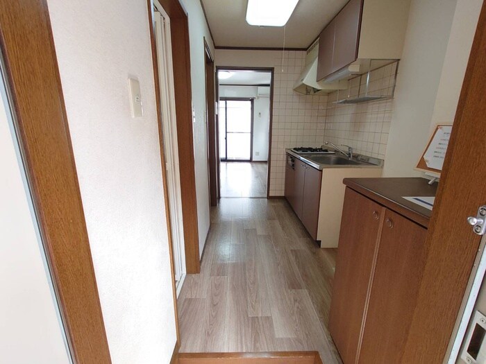 物件内観写真18　(廊下)