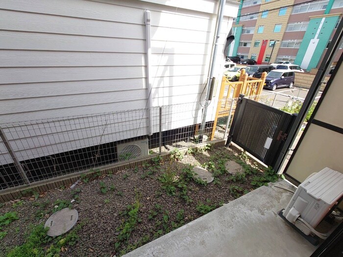 物件内観写真22　(室内からの展望)