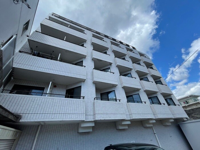 物件外観写真3　(駐車場)