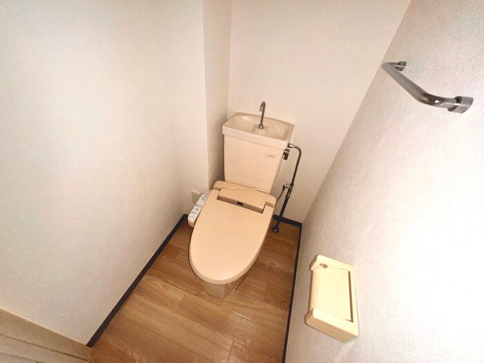 物件内観写真16　(トイレ)