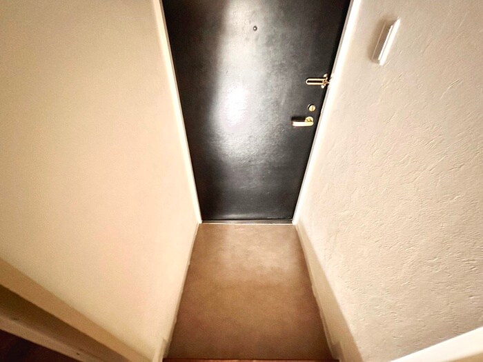 物件内観写真18　(玄関)