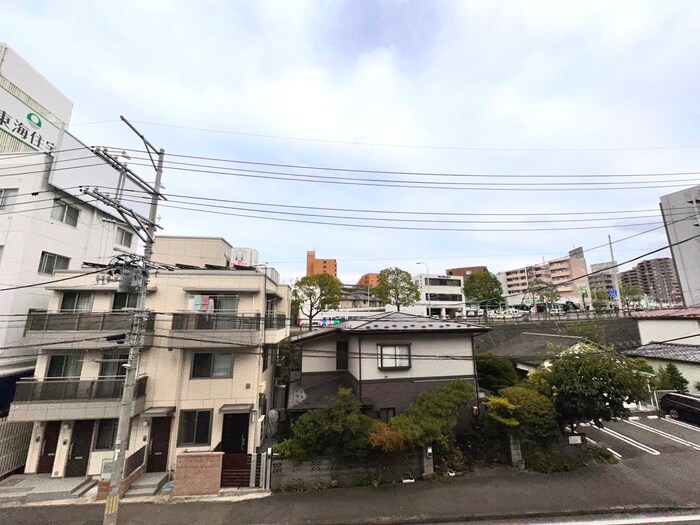 物件内観写真22　(室内からの展望)