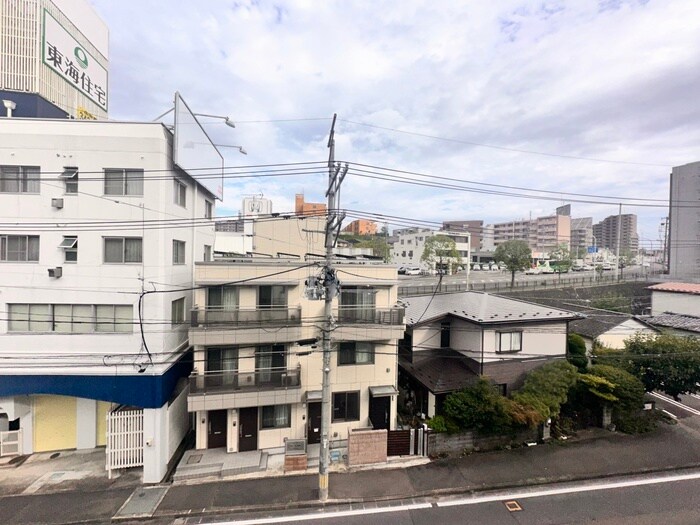 物件内観写真20　(室内からの展望)