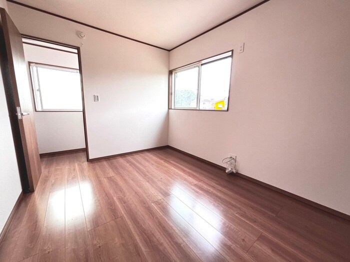 物件内観写真8　(居室)