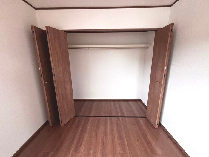 物件内観写真12　(収納)
