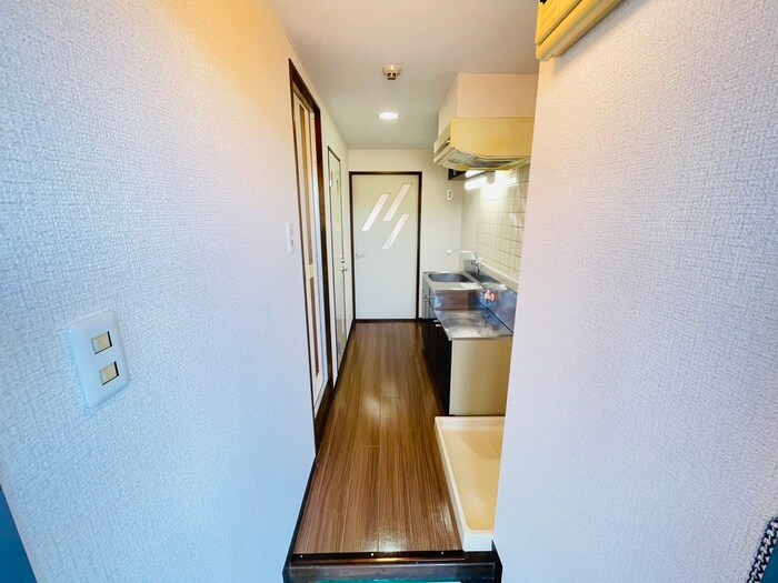 物件内観写真22　(廊下)