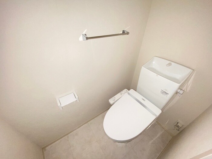 物件内観写真14　(トイレ)