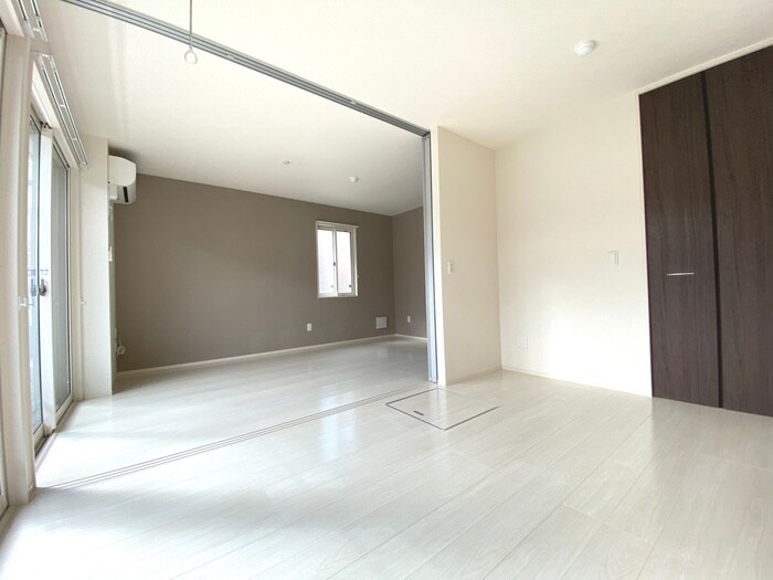 物件内観写真18　(居室)