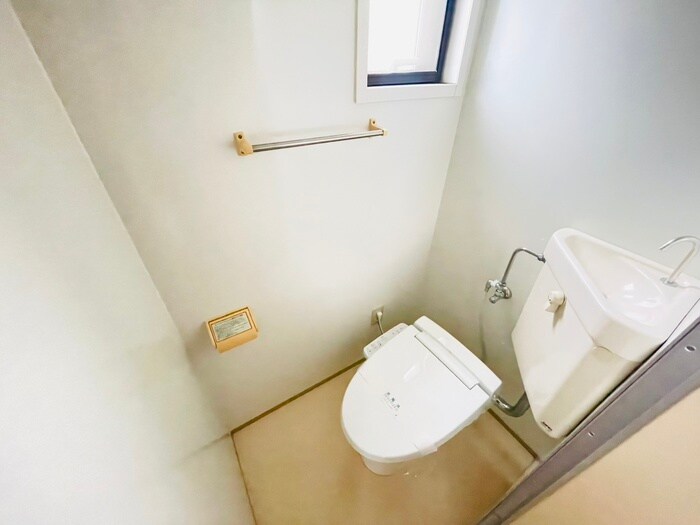物件内観写真15　(トイレ)