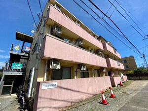 ウェルコート小松島外観写真