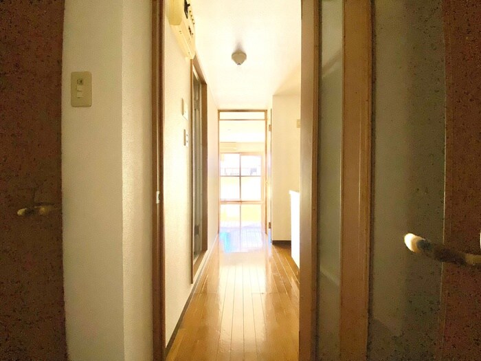 物件内観写真15　(廊下)
