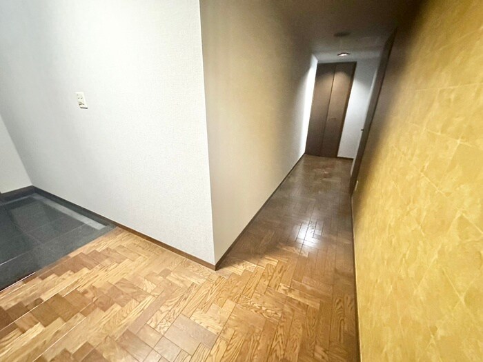 物件内観写真18　(廊下)