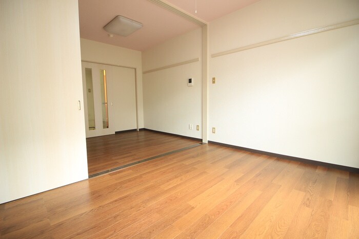 物件内観写真10　(居室)