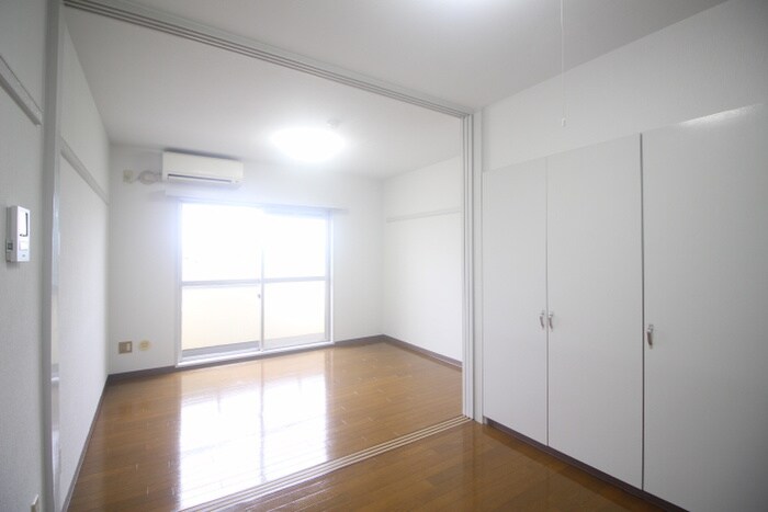 物件内観写真10　(居室)