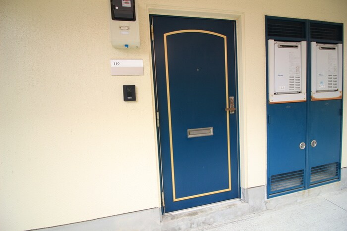 物件内観写真16　(玄関)