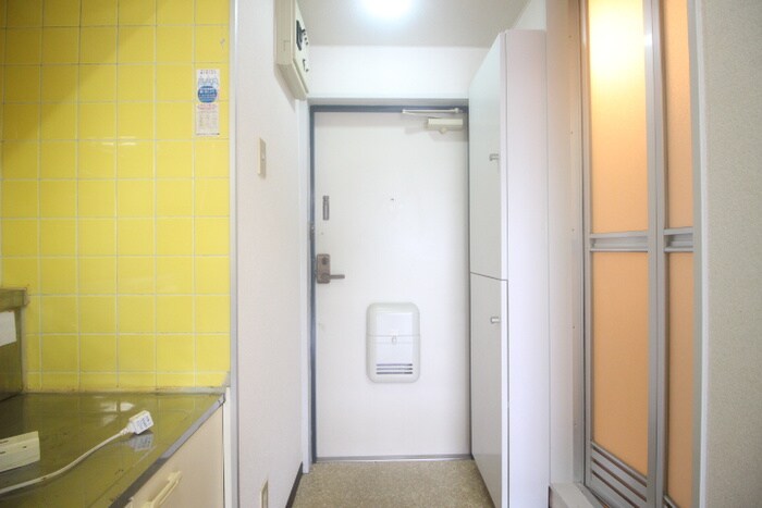 物件内観写真17　(玄関)