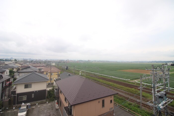 物件内観写真20　(室内からの展望)