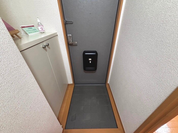 物件内観写真21　(玄関)