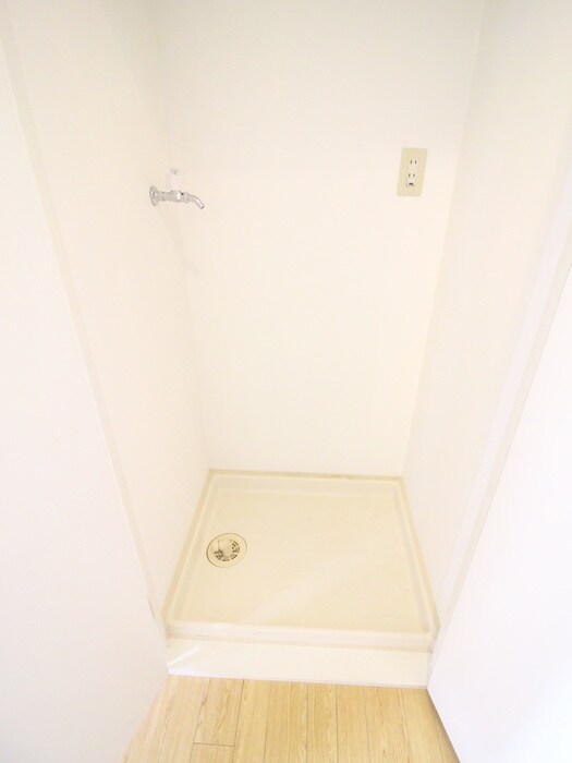 物件内観写真15　(洗濯機置場)