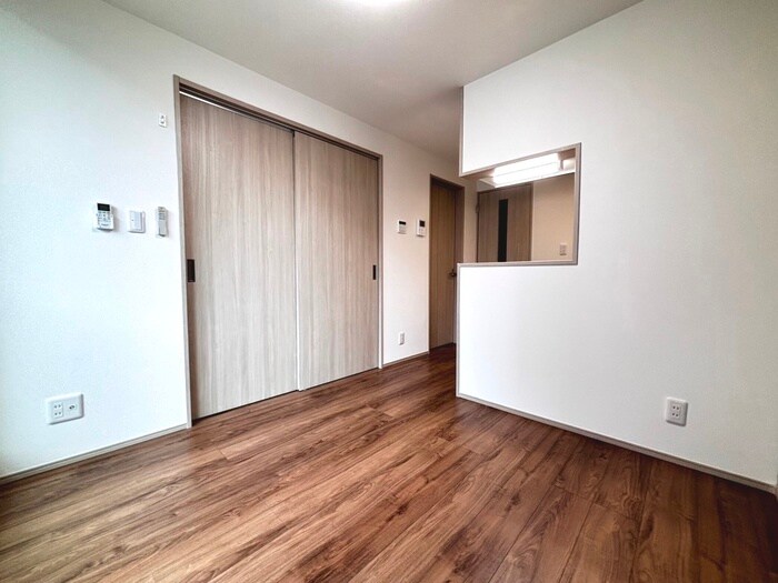 物件内観写真8　(居室)