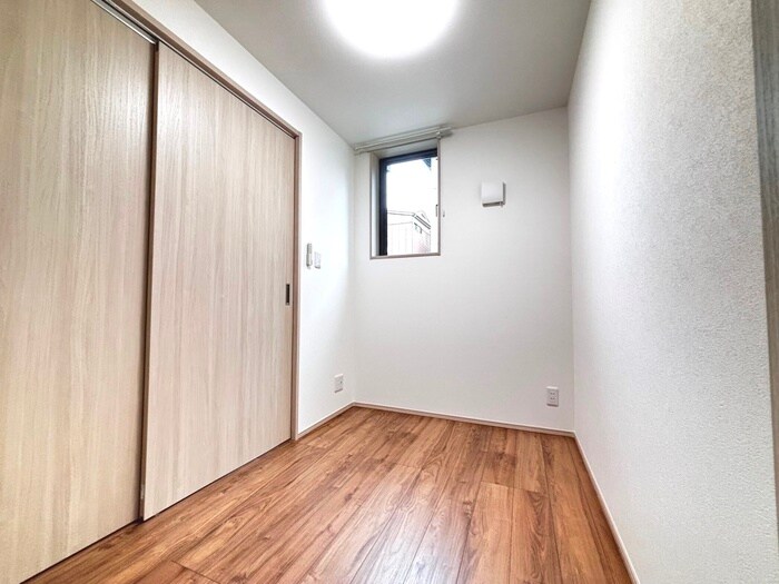 物件内観写真9　(居室)