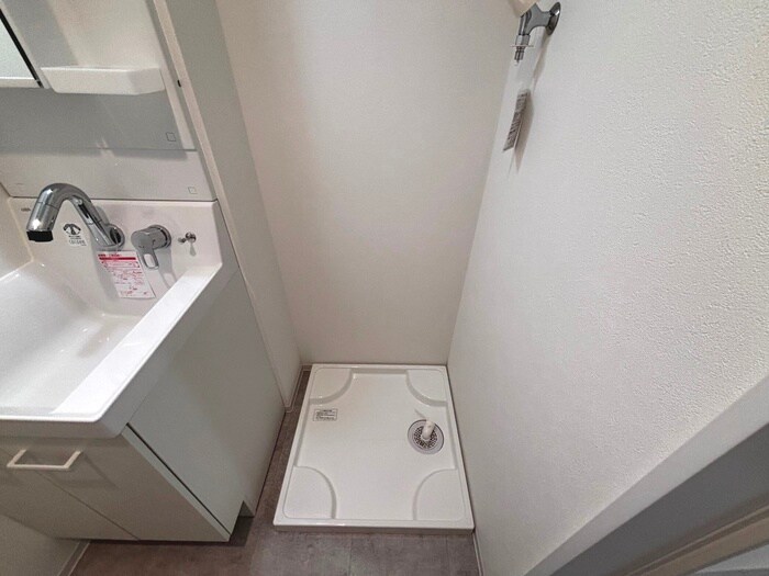 物件内観写真15　(洗濯機置場)