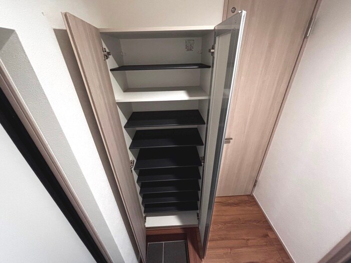 物件内観写真18　(靴箱)