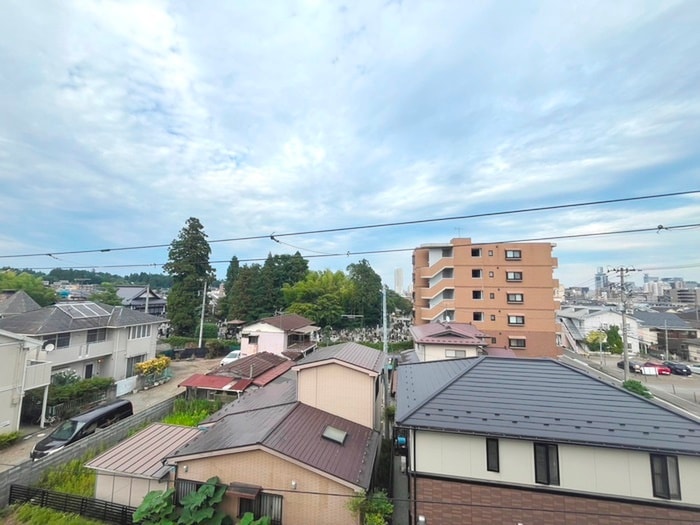 物件内観写真16　(室内からの展望)