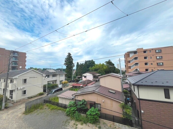 物件内観写真16　(室内からの展望)