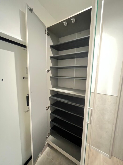 物件内観写真18　(靴箱)