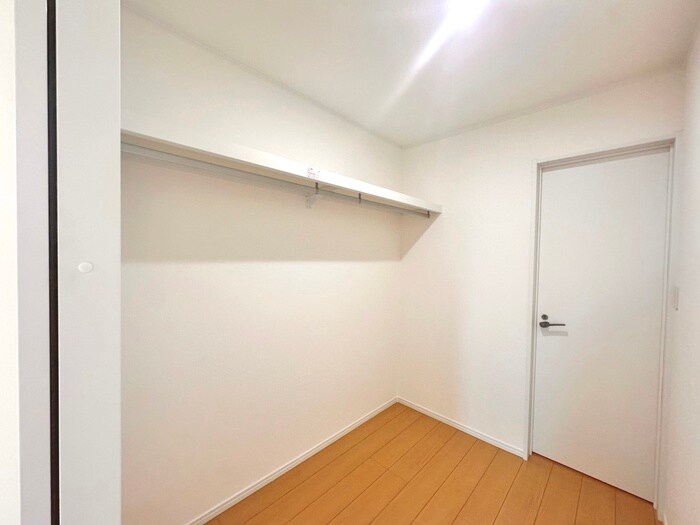 物件内観写真12　(収納)