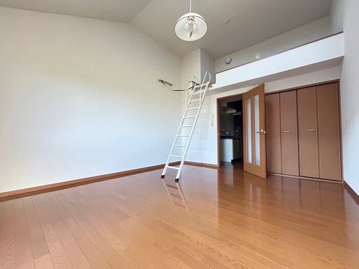 物件内観写真8　(居室)