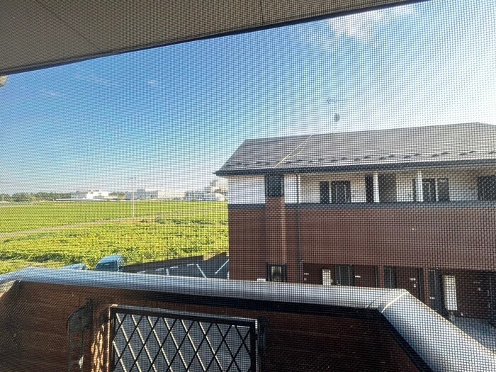 物件内観写真18　(室内からの展望)